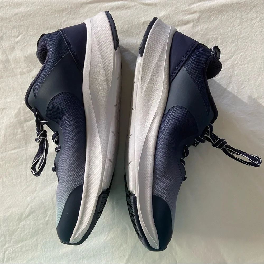 NWOT Women’s Sz-8 Athletic Shoes- Very Clean, Not Sure If Worn- Big Kids Sz-6.5